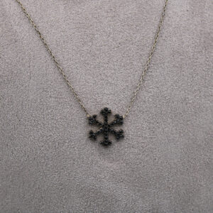 Siyah Kartanesi Kolye