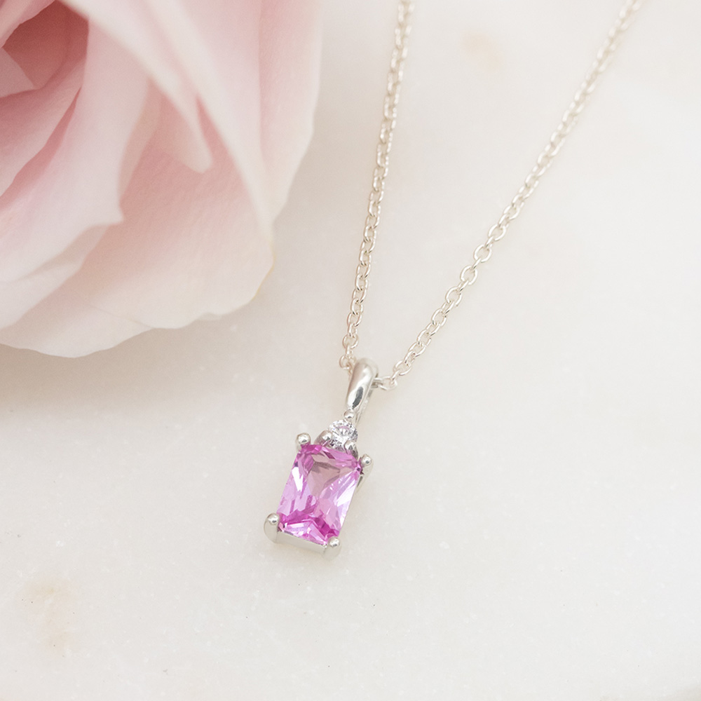 Diktörtgen Safir ve Moissanite Kolye